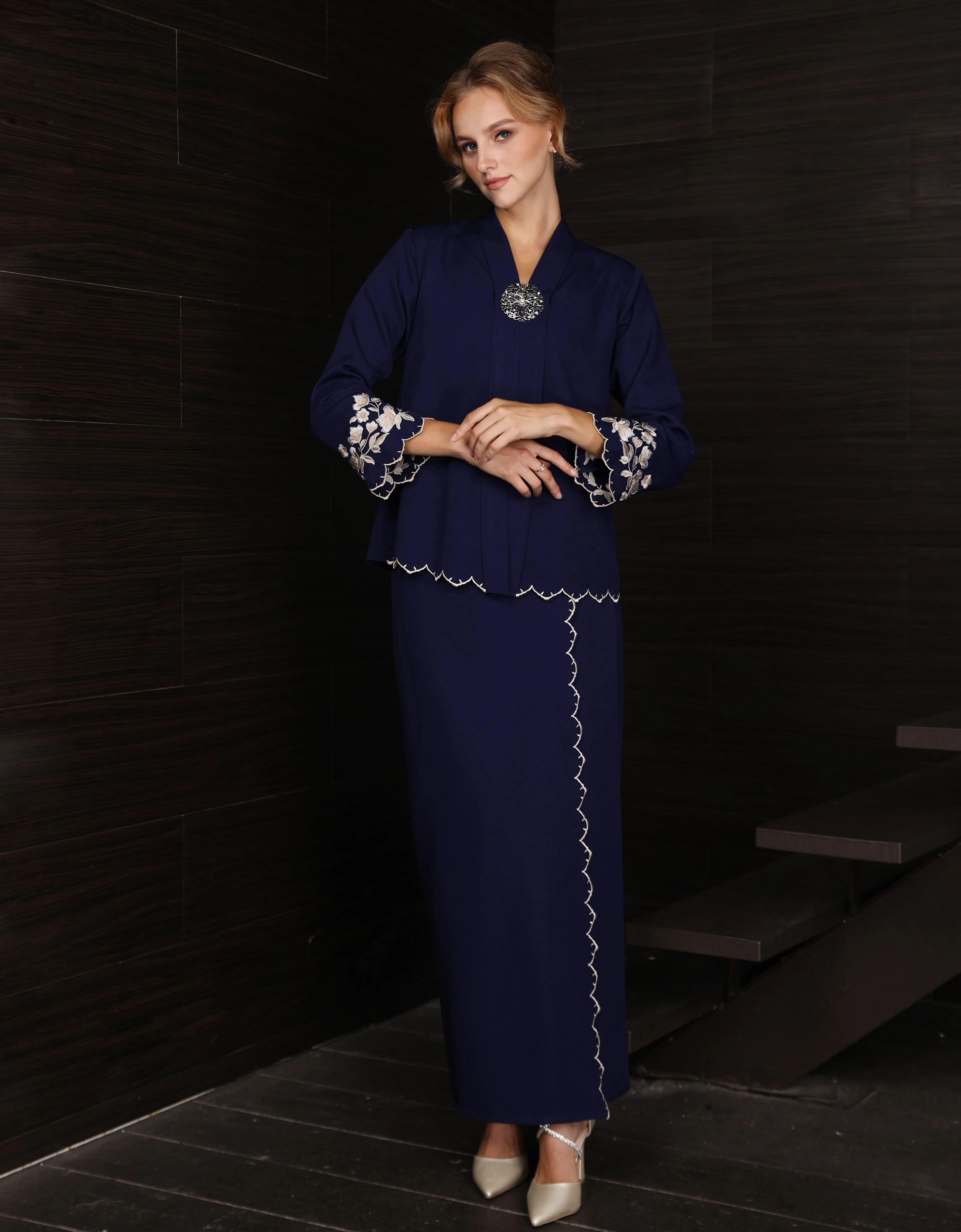 BAJU KEBAYA JOSELLE (NAVY BLUE)