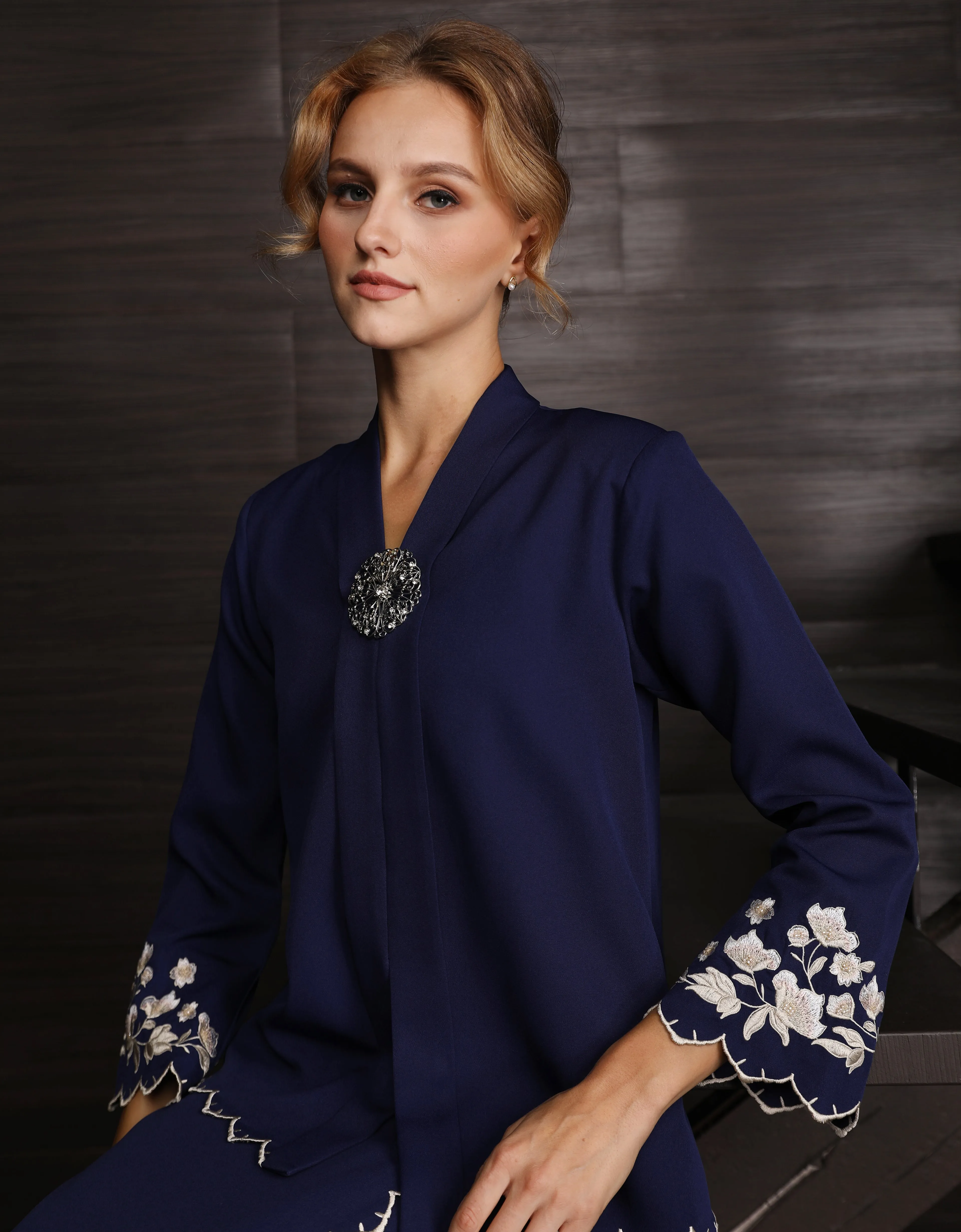 BAJU KEBAYA JOSELLE (NAVY BLUE)