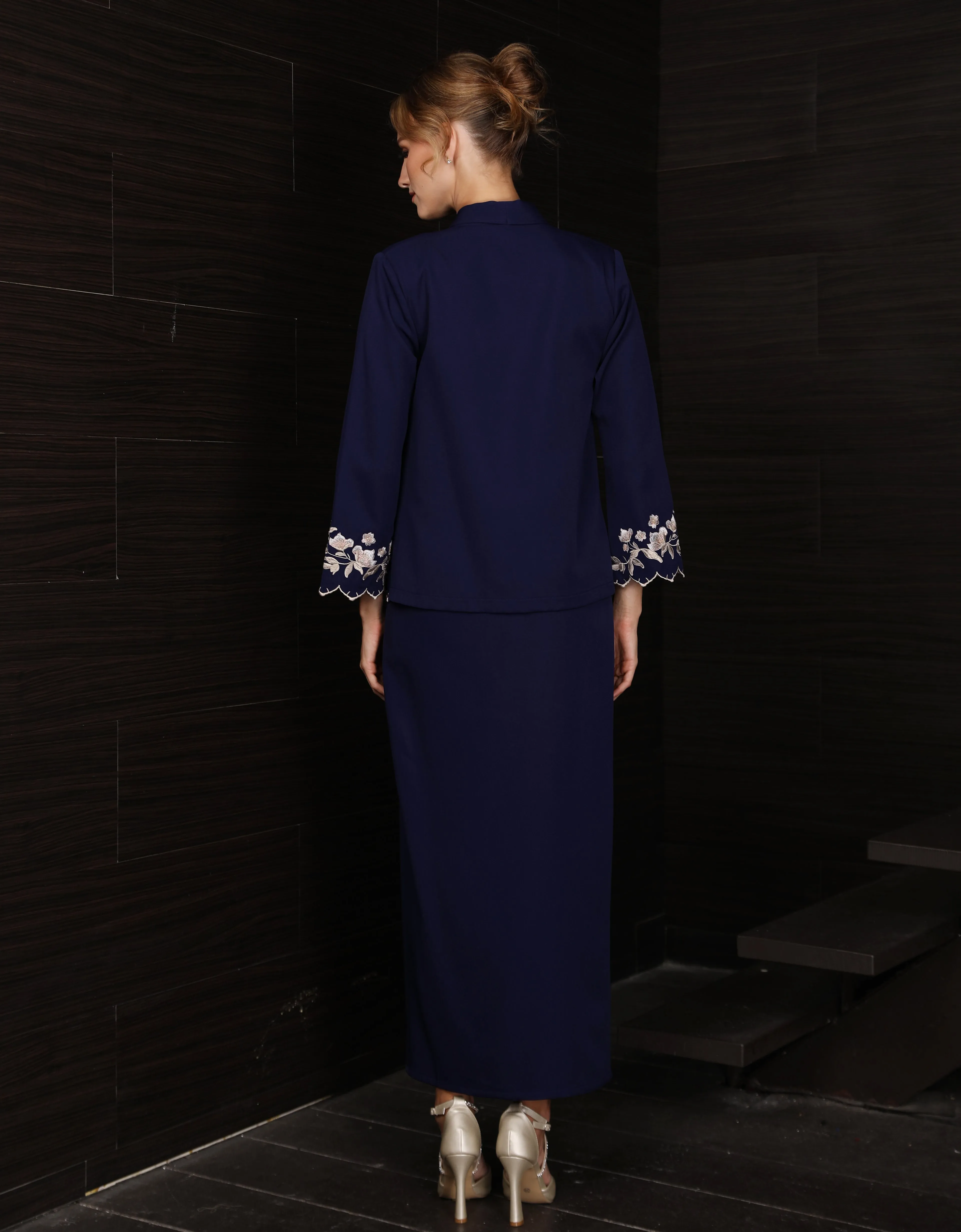 BAJU KEBAYA JOSELLE (NAVY BLUE)