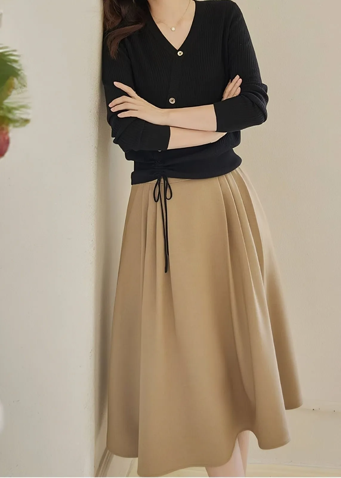 BEIGE PLEATED MIDI SKIRT