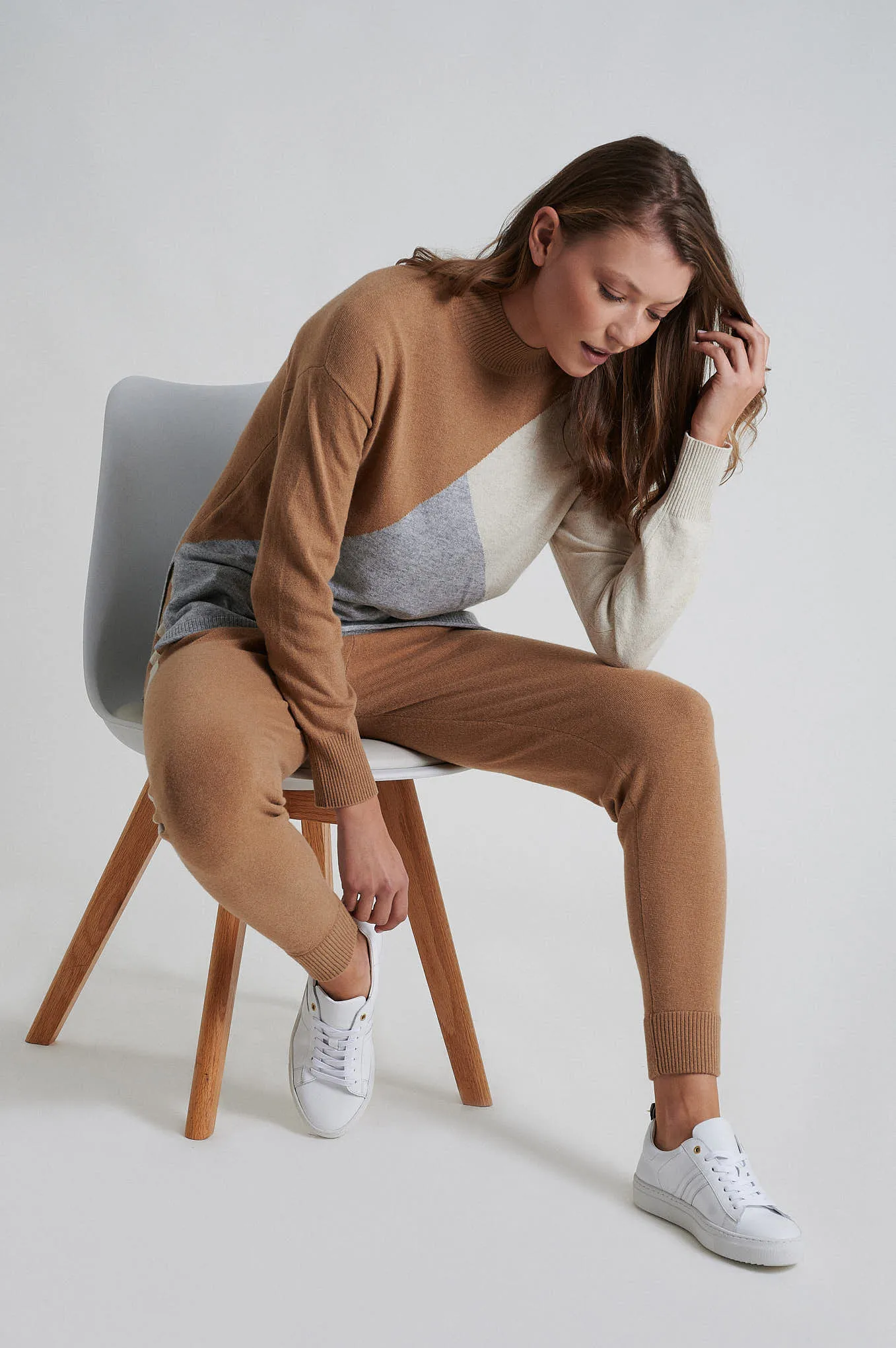 Blended wool cashmere loose fit sweater