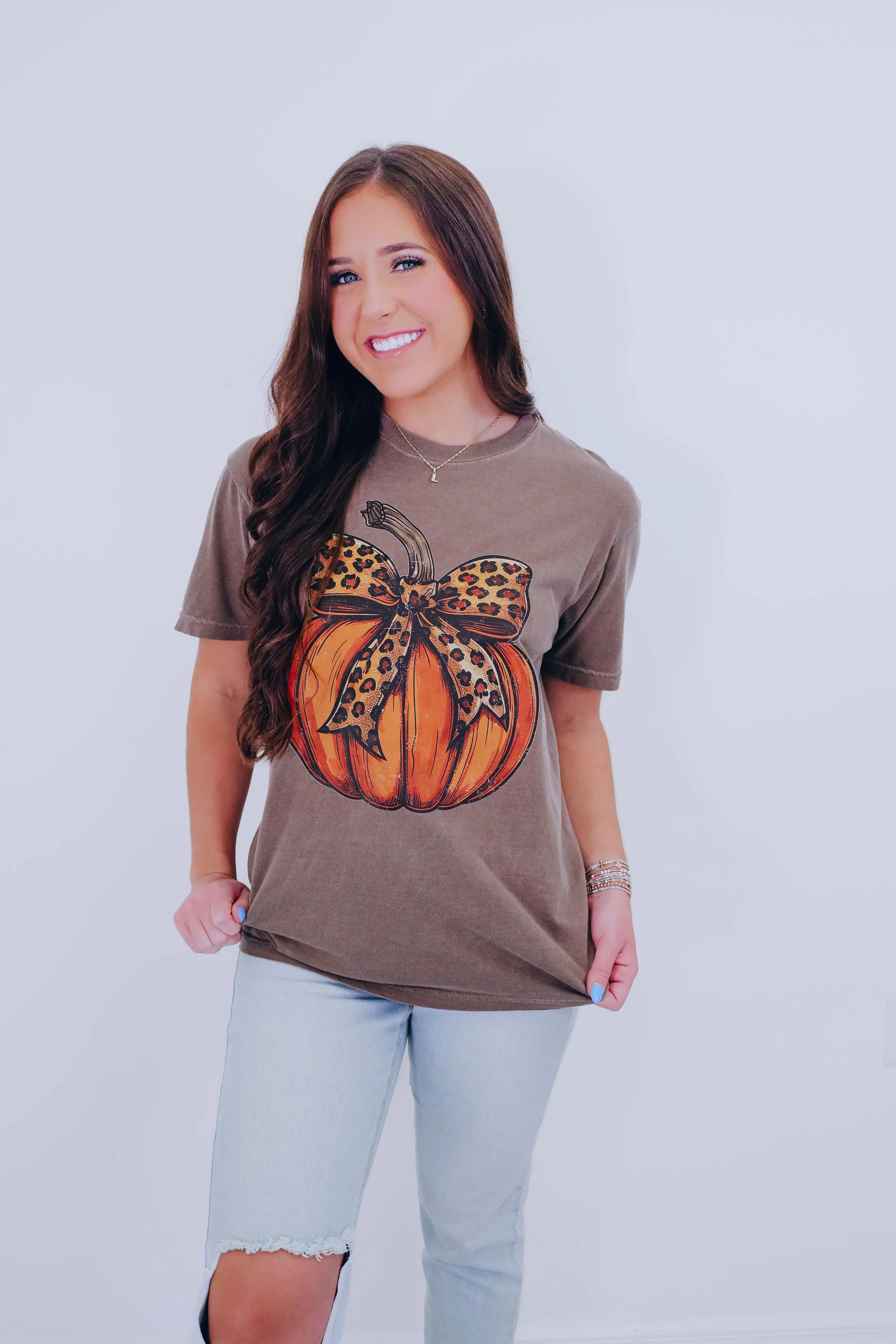 Bow Pumpkin Graphic Tee S-2X - Brown