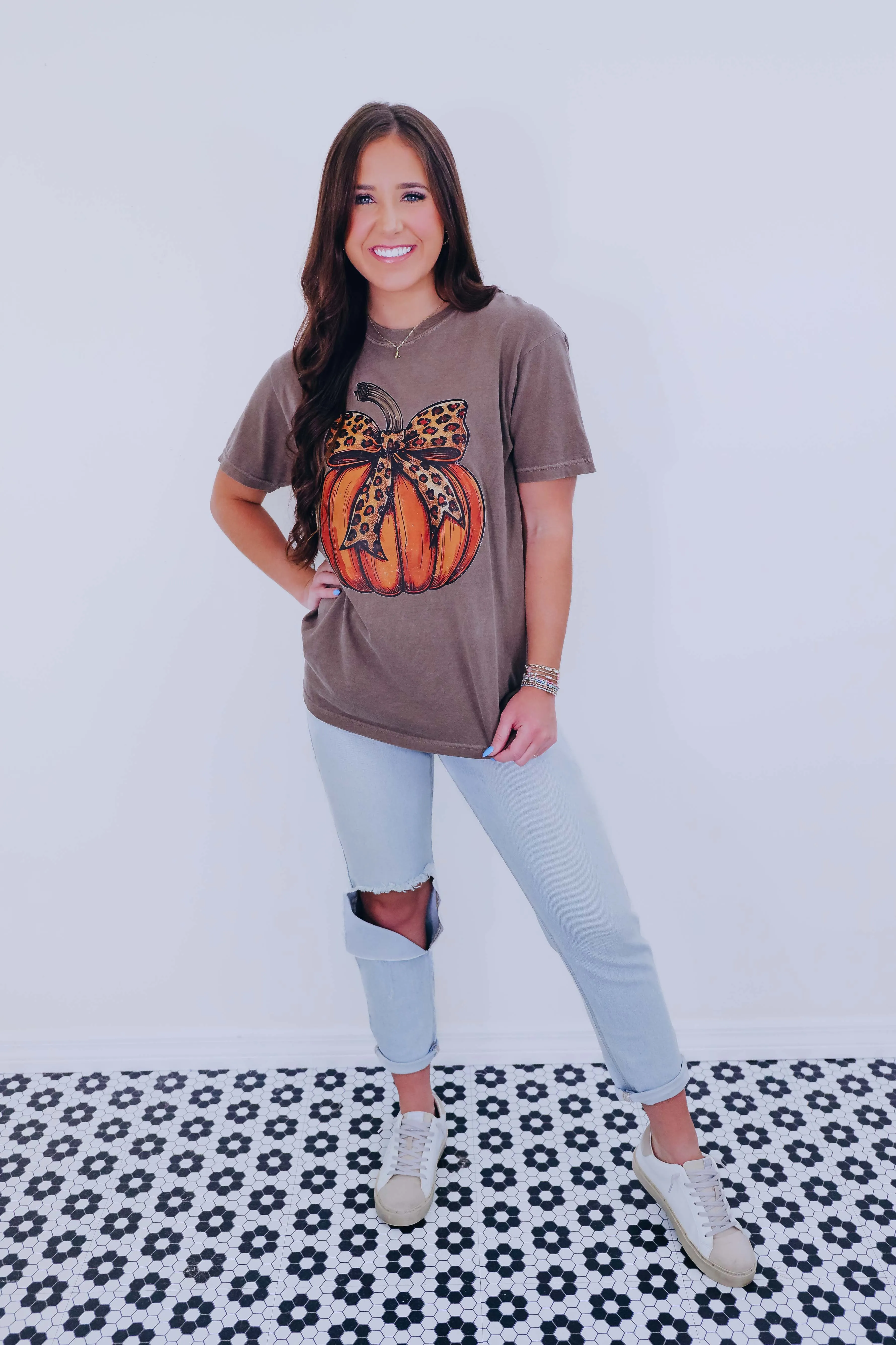 Bow Pumpkin Graphic Tee S-2X - Brown