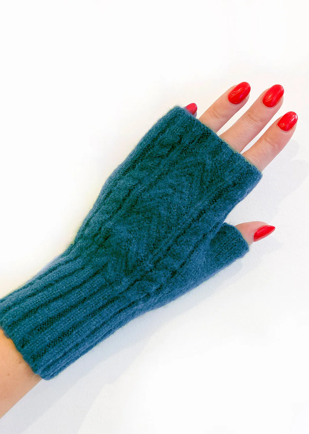 Cable Knit Mittens