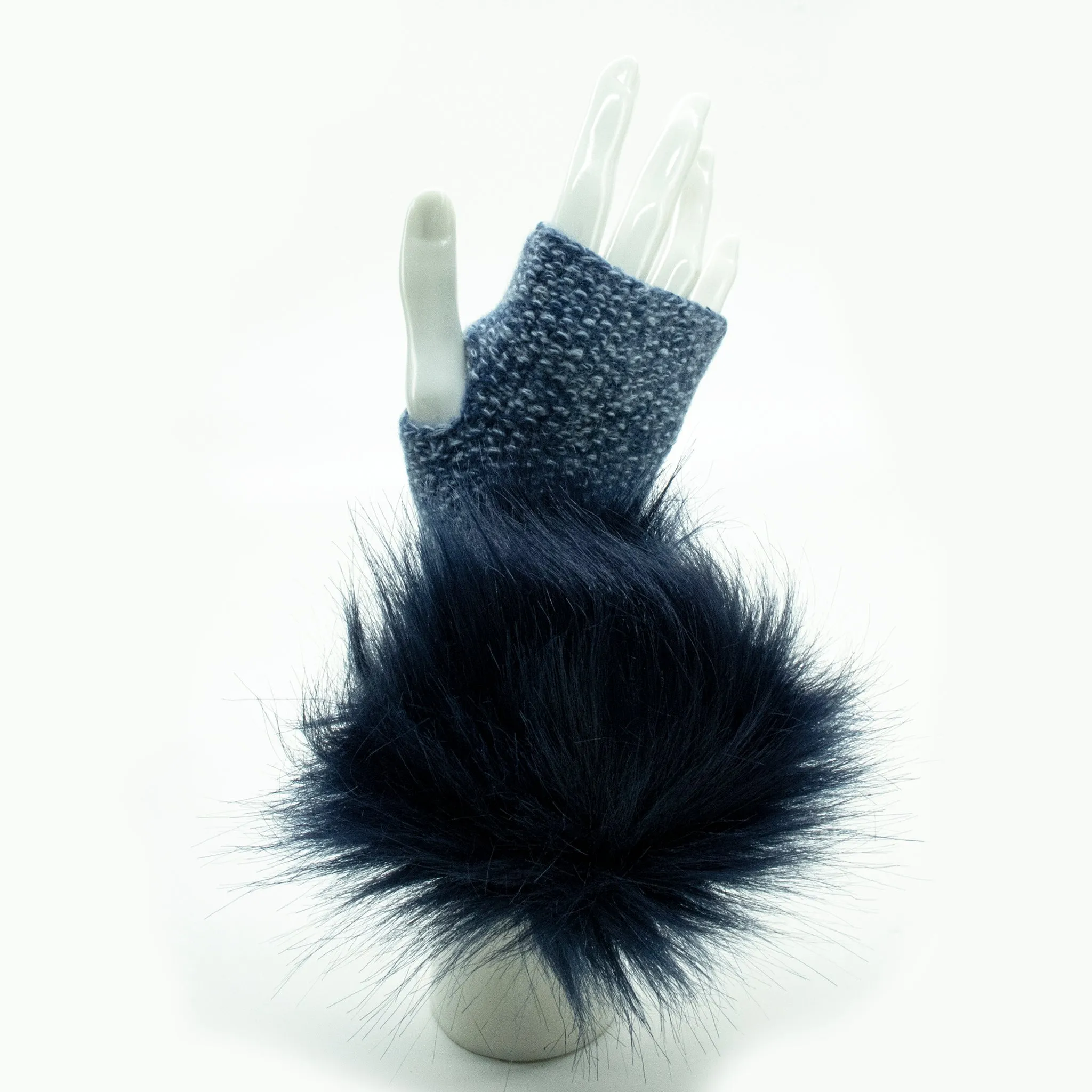 CASHMERE TWEED FINGERLESS WITH POM