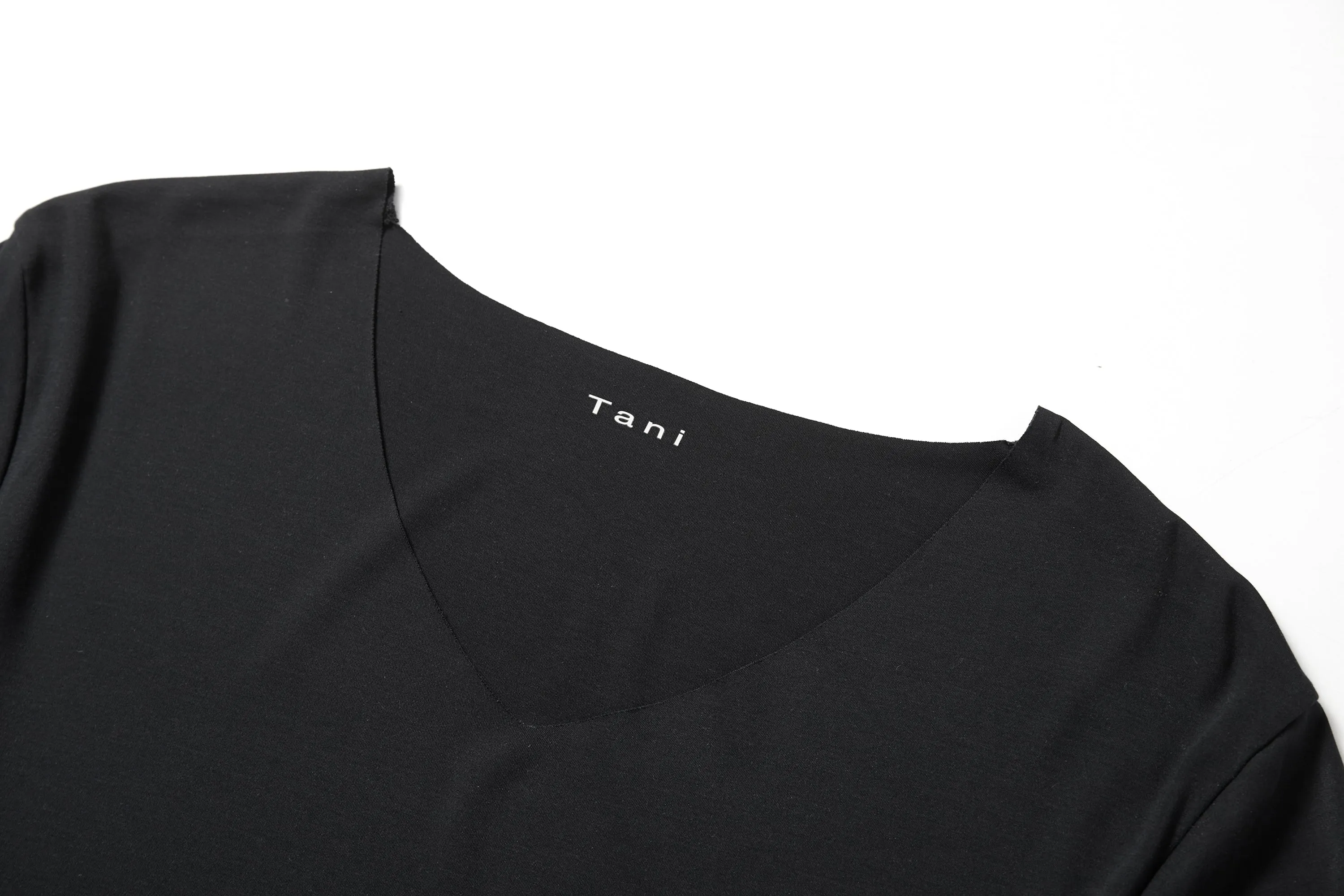 Freeform Seamless TENCEL™ Modal V Neck Tee