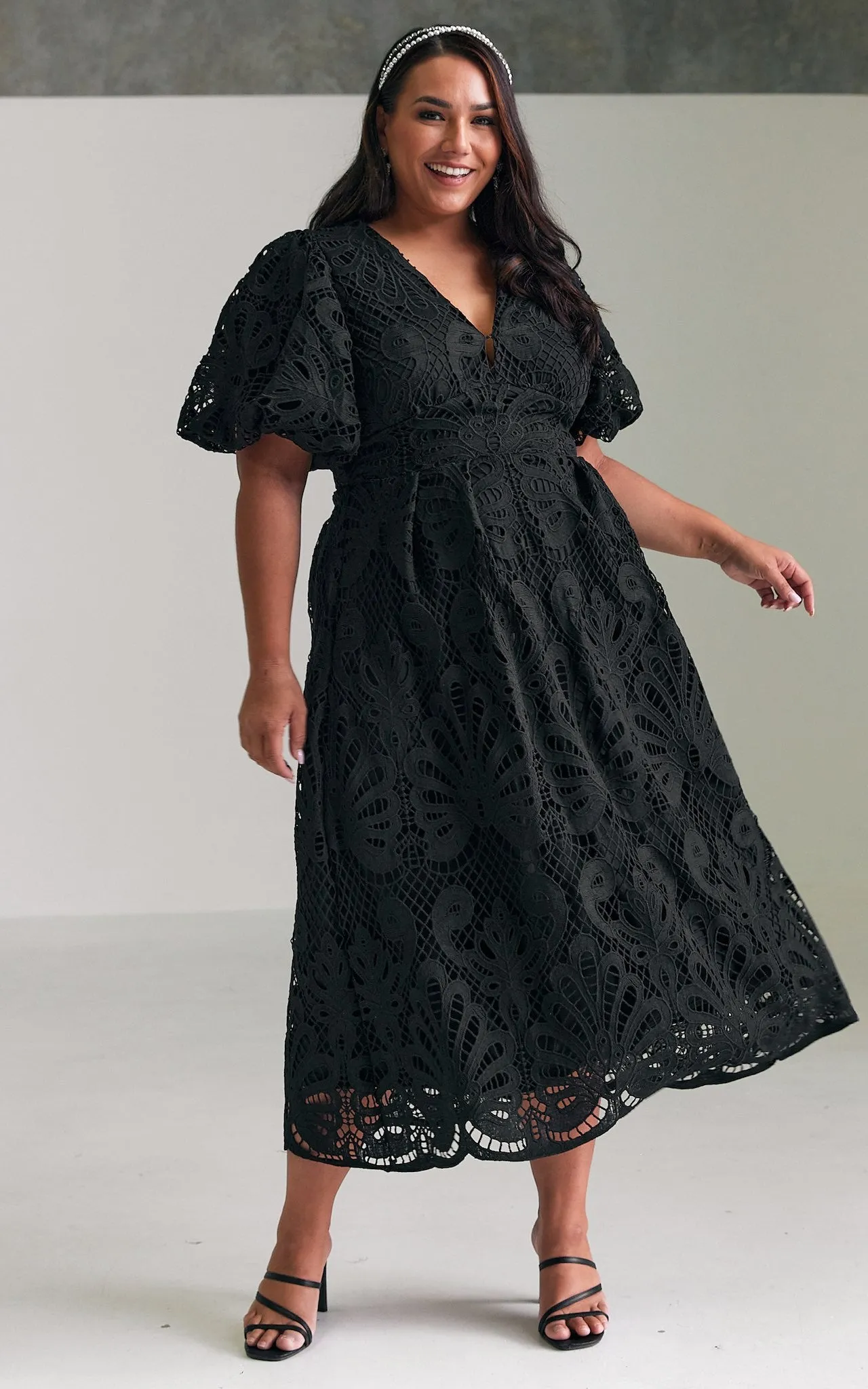 Hazelle Lace Maxi Dress - Black