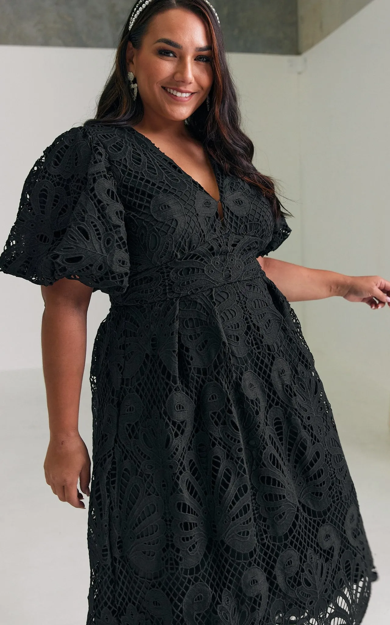 Hazelle Lace Maxi Dress - Black