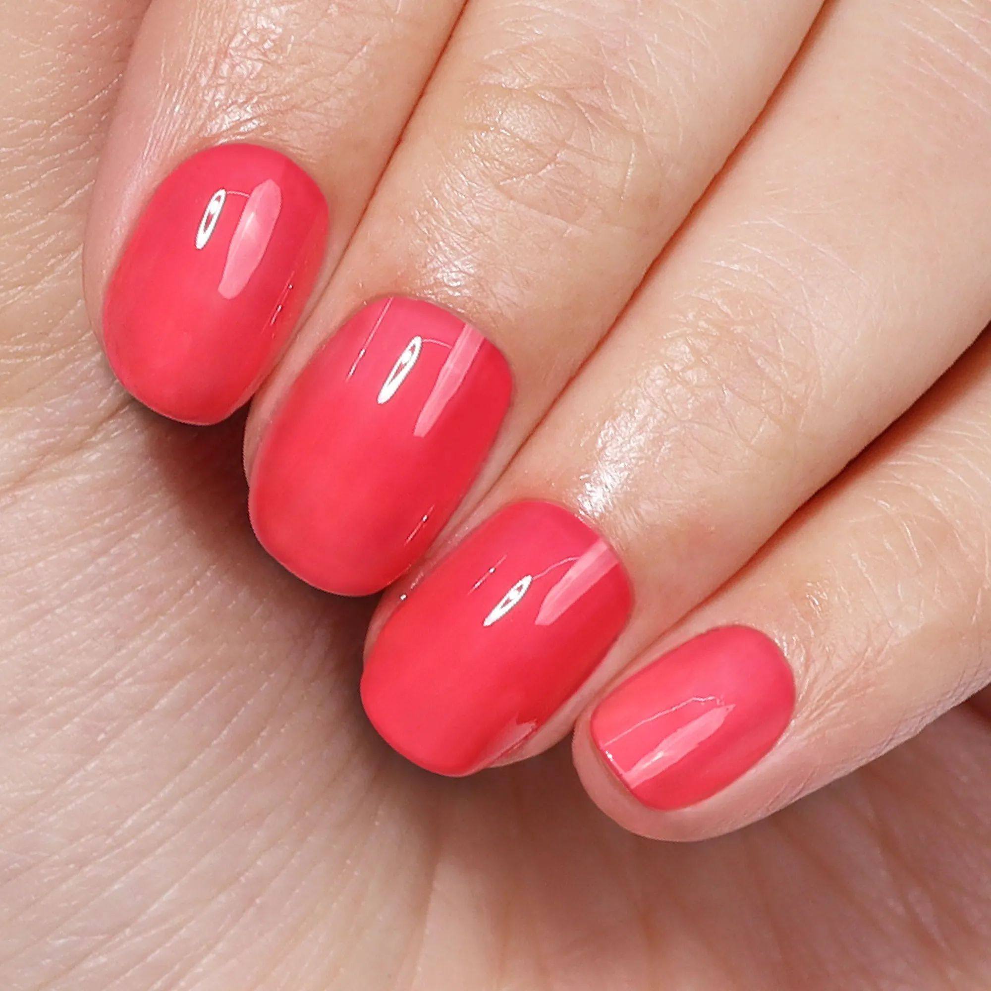 Perfecting Nail Veil #8 | Ultra- Sheer Poppy Red Nail Polish