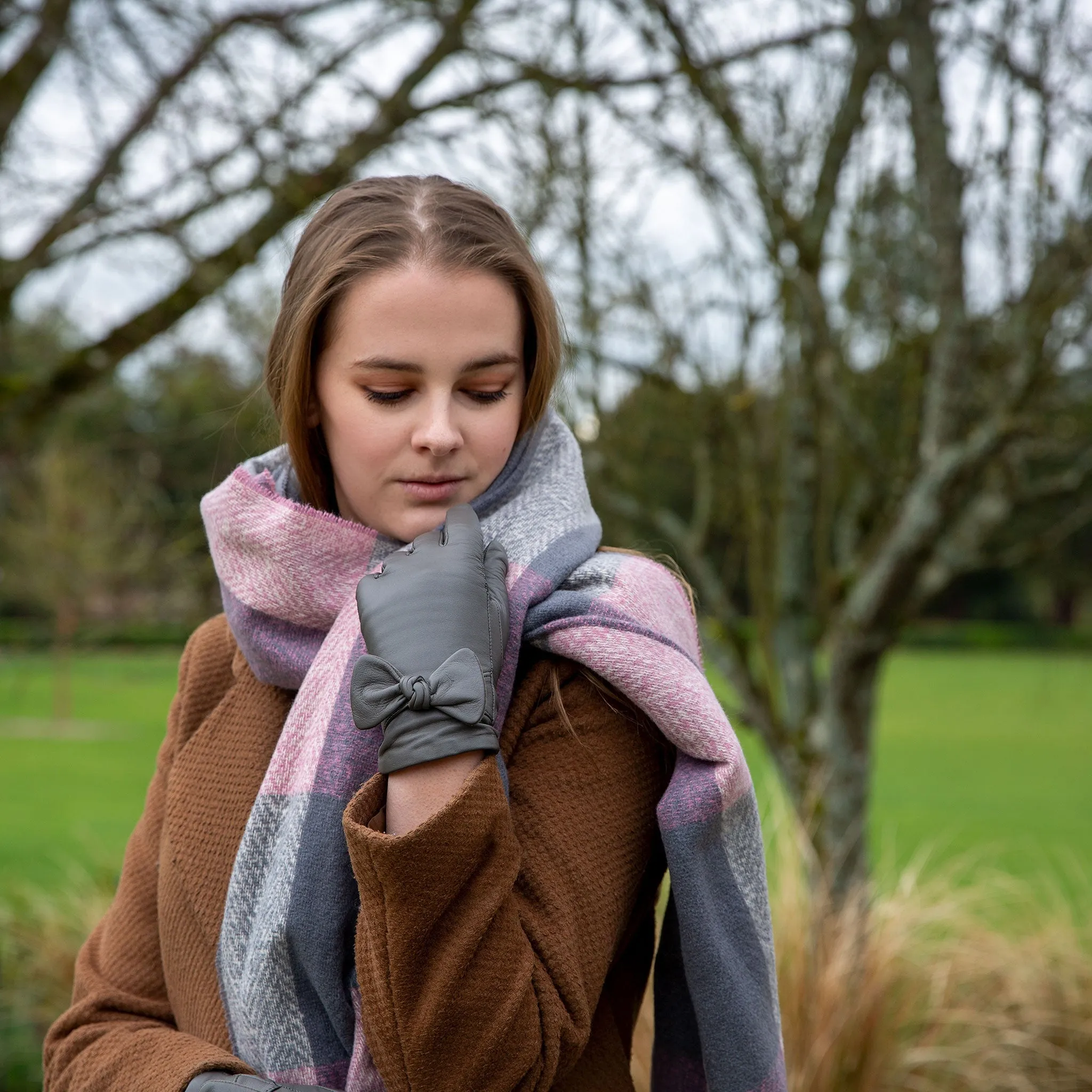 Women’s Touchscreen Wool-Lined Leather Gloves with Bow